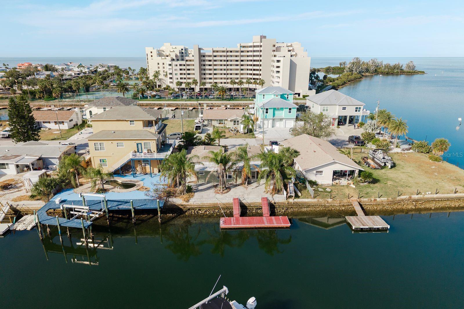 Image 36 of 42 For 13816 Celida Avenue