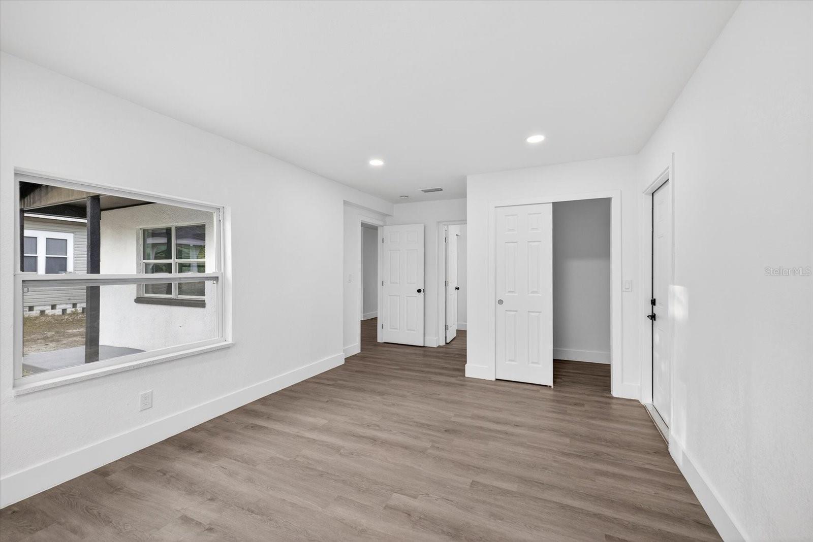 Image 7 of 21 For 4501 16th Avenue S