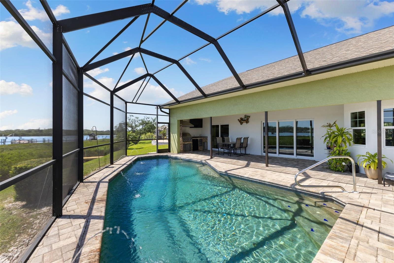 Image 12 of 68 For 826 Christina Circle