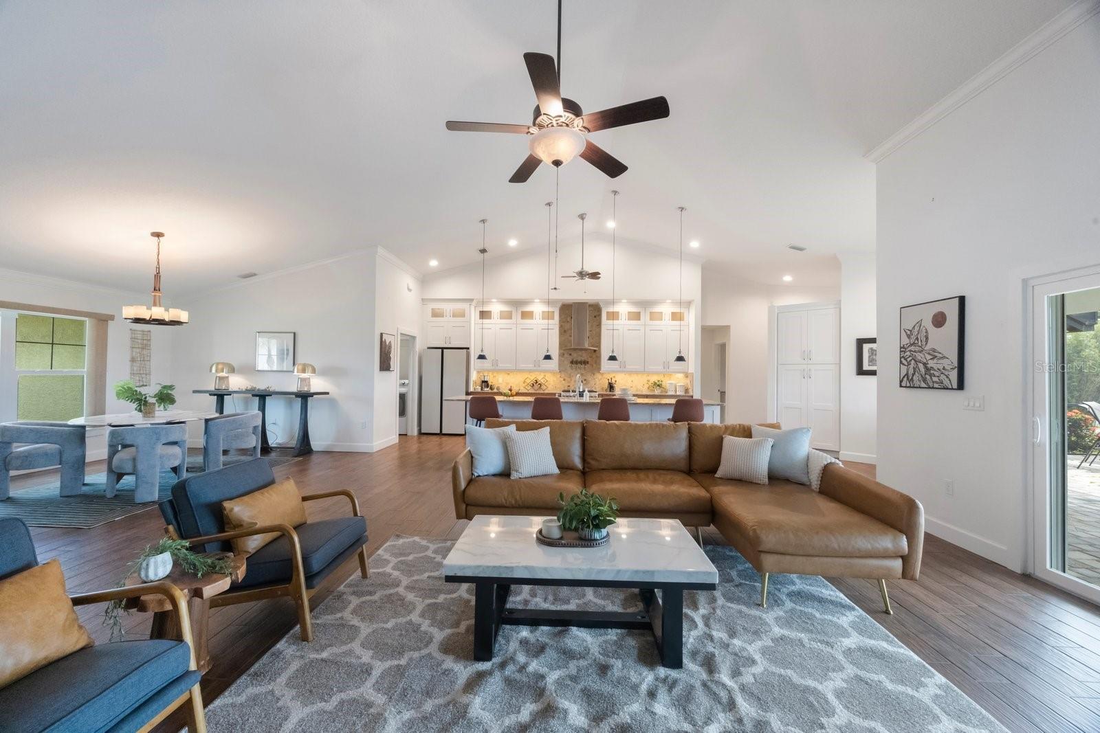 Image 14 of 68 For 826 Christina Circle