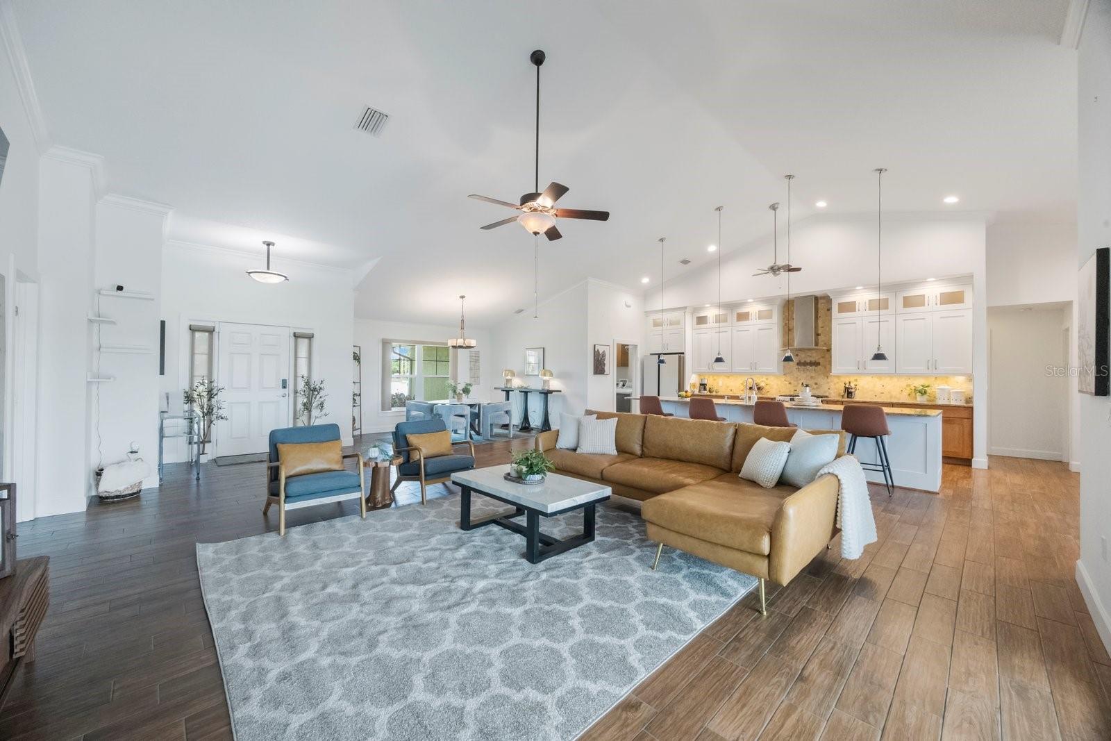 Image 17 of 68 For 826 Christina Circle