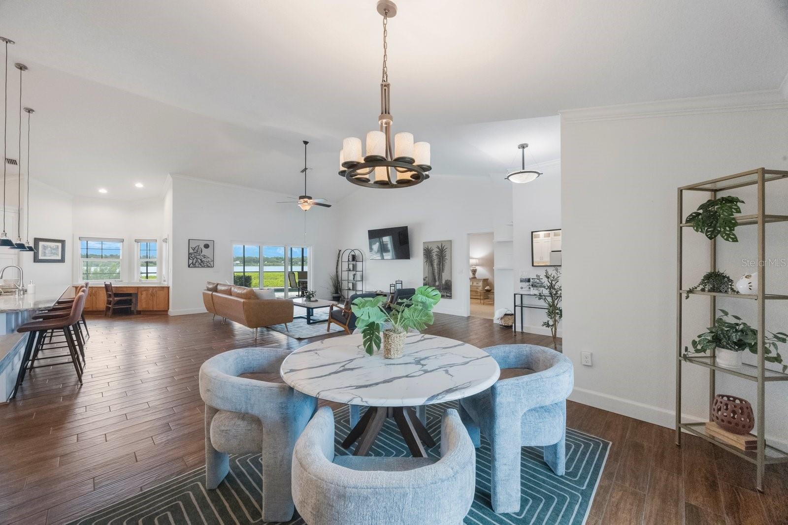 Image 23 of 68 For 826 Christina Circle