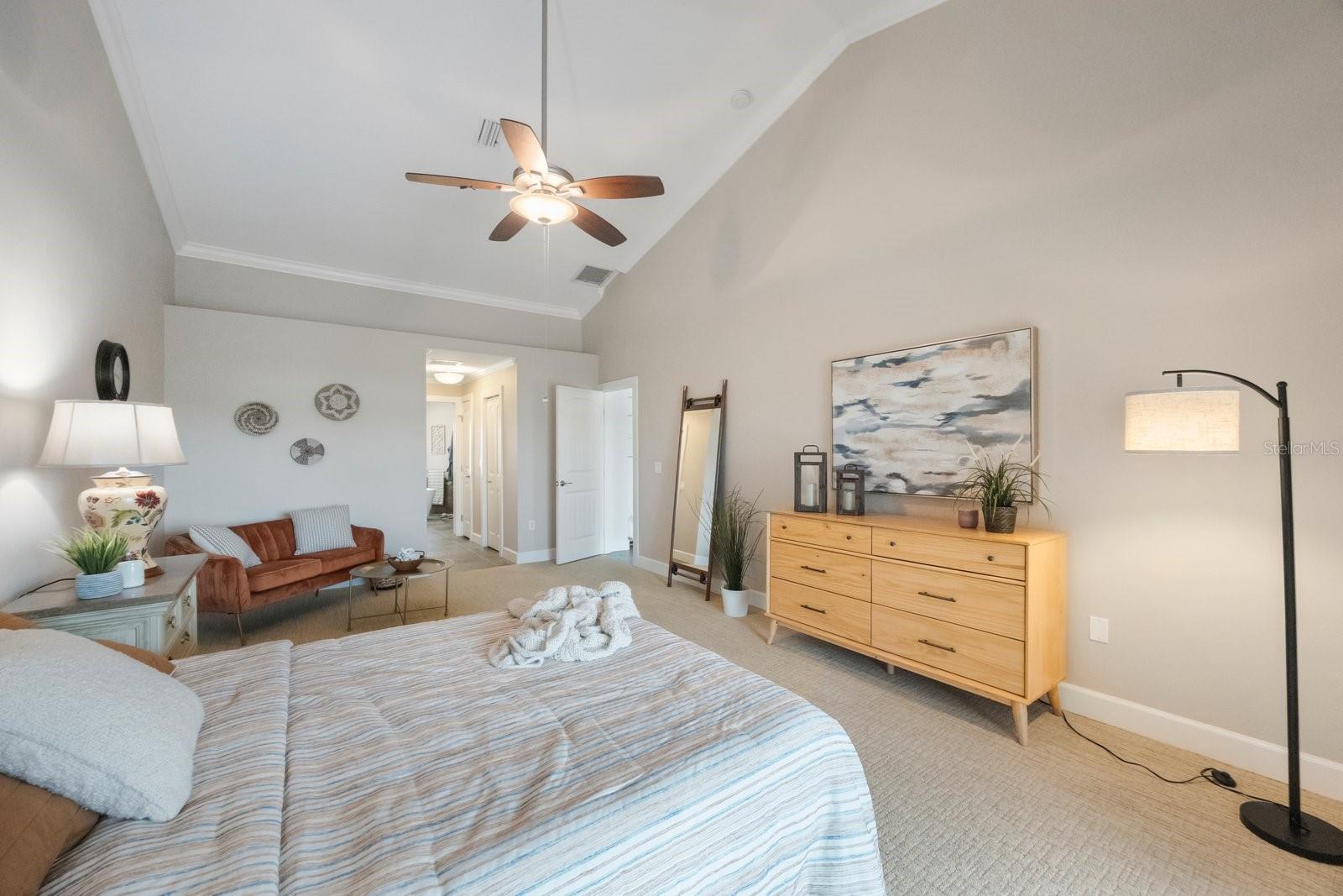 Image 36 of 68 For 826 Christina Circle