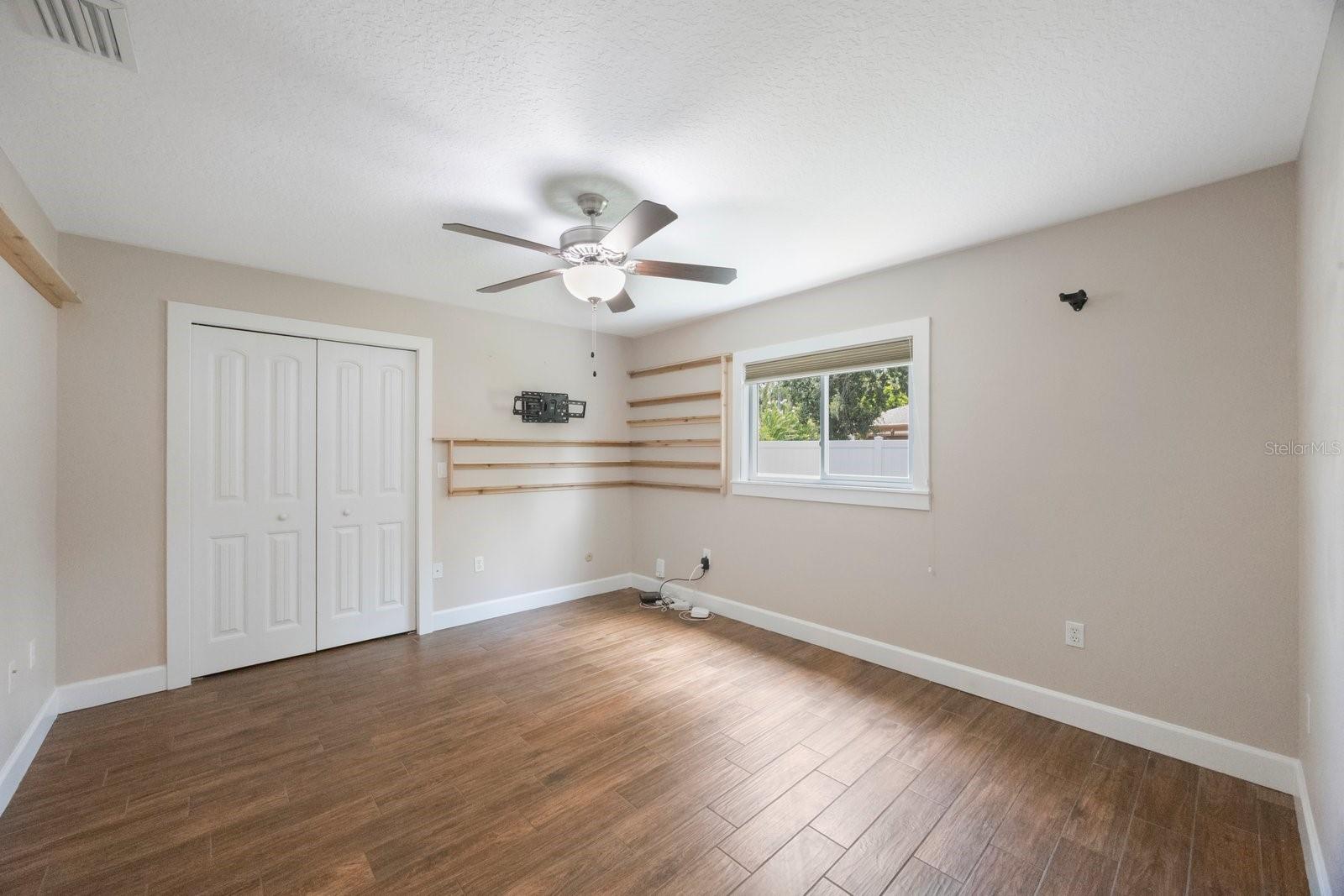 Image 49 of 68 For 826 Christina Circle