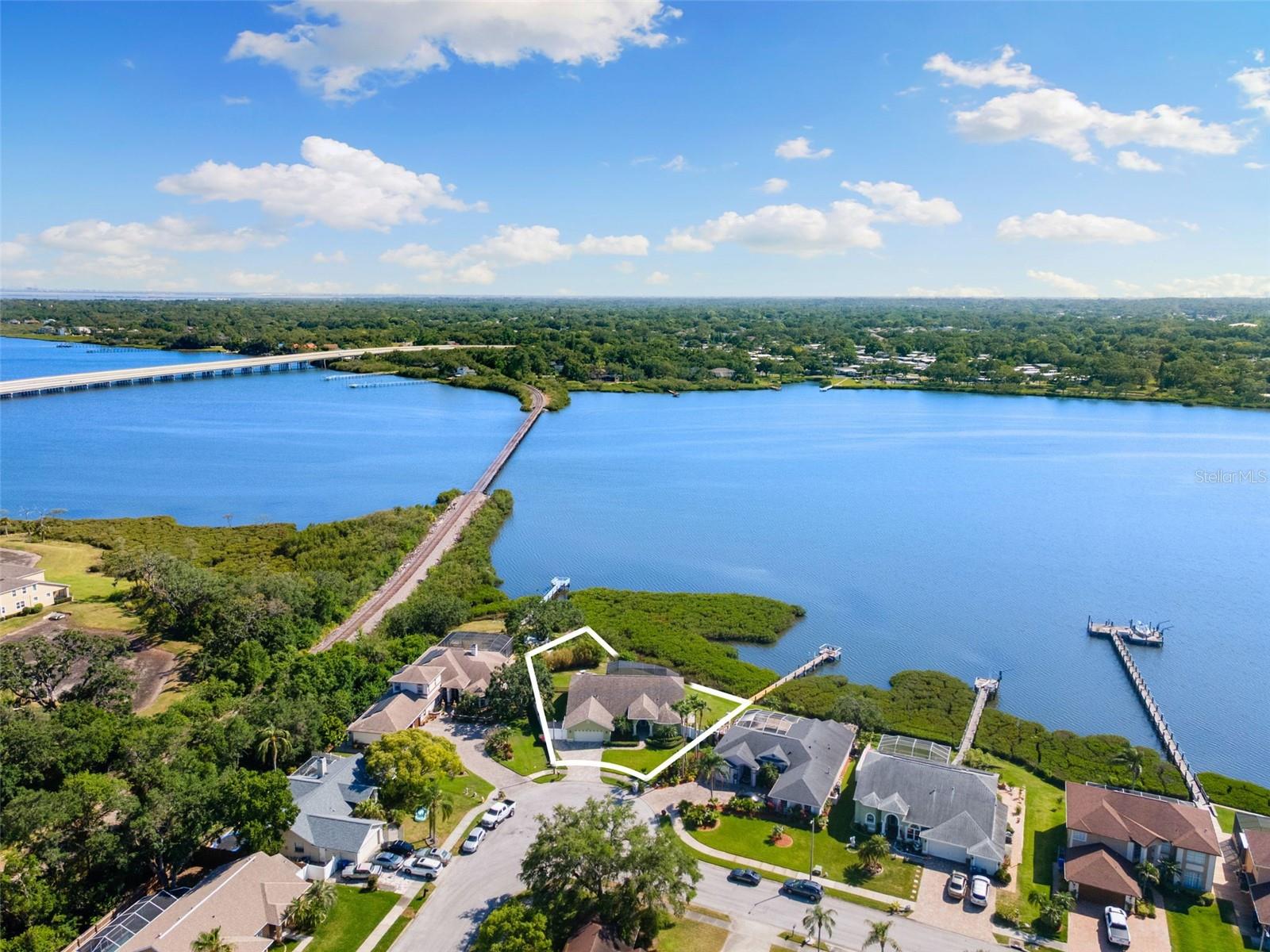 Image 8 of 68 For 826 Christina Circle