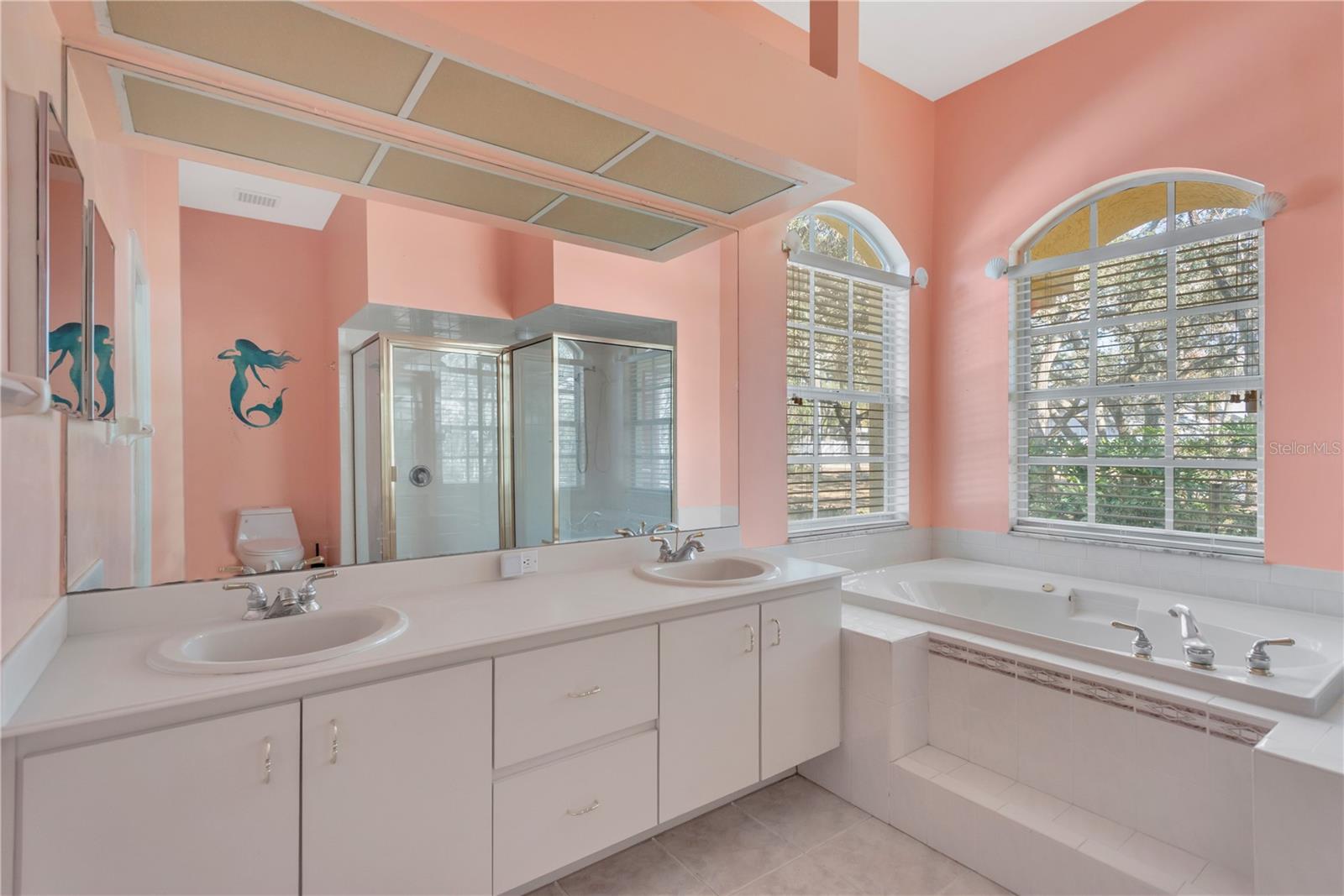 Image 17 of 90 For 18041 Owego Street