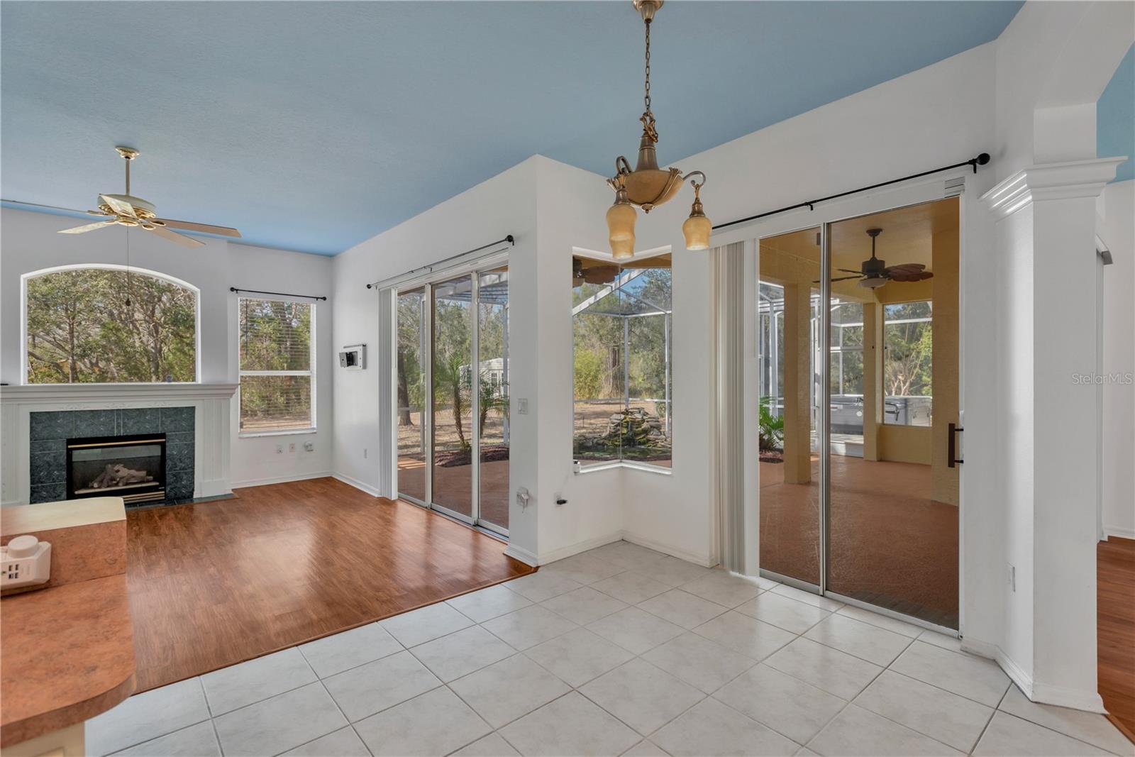 Image 24 of 90 For 18041 Owego Street