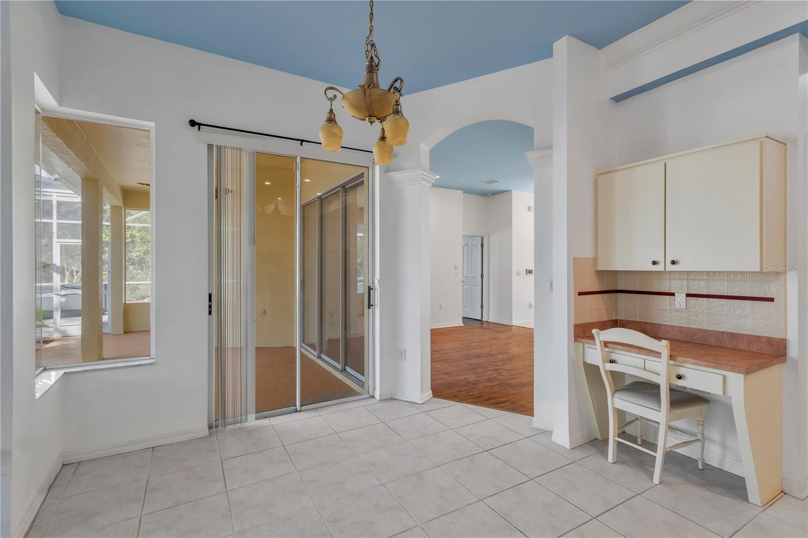 Image 25 of 90 For 18041 Owego Street