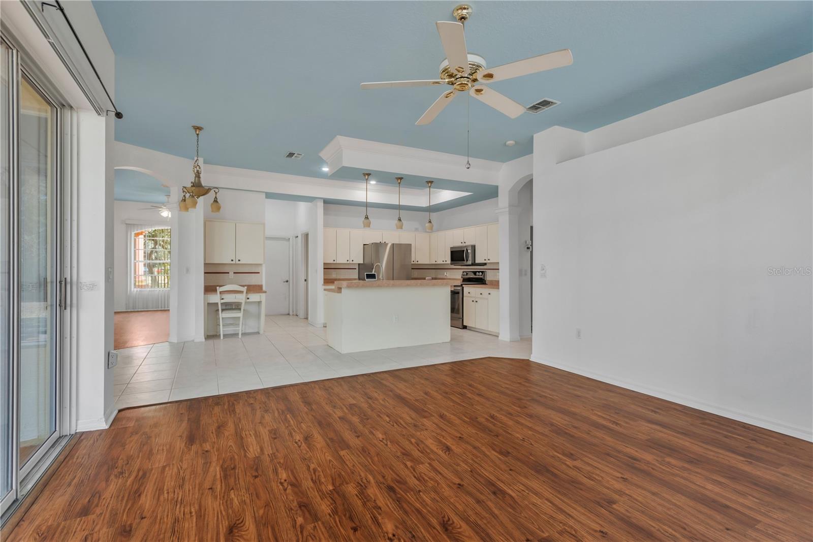 Image 29 of 90 For 18041 Owego Street