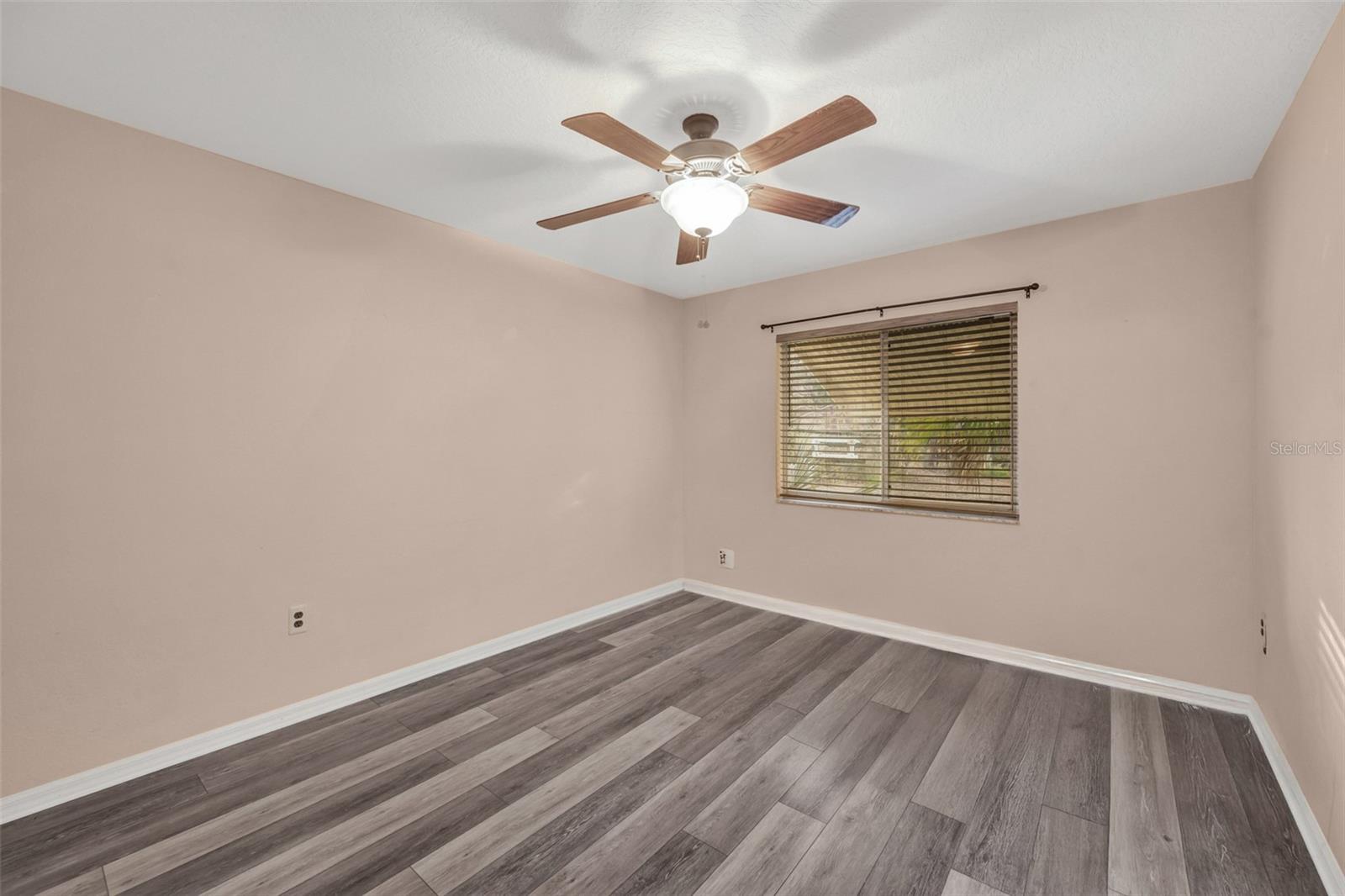 Image 41 of 90 For 18041 Owego Street