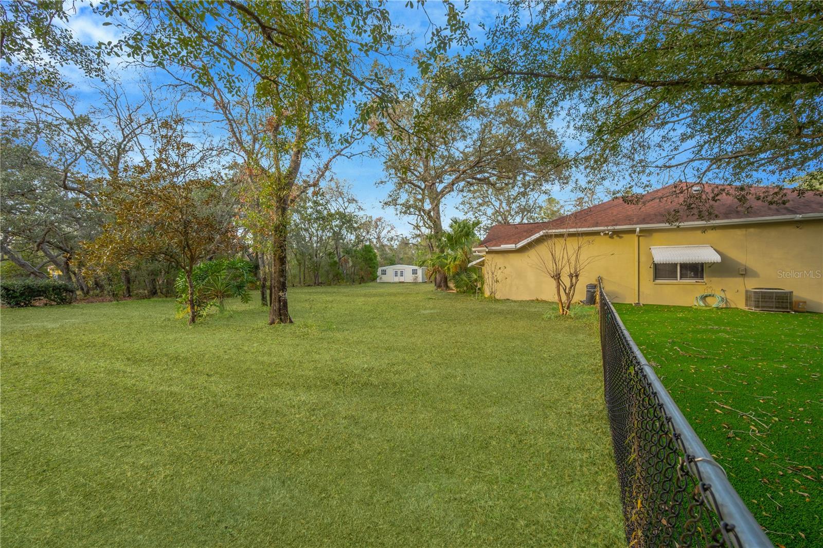 Image 70 of 90 For 18041 Owego Street