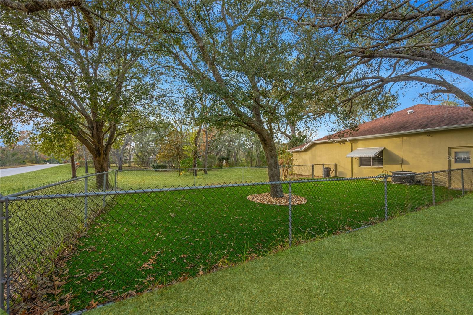 Image 71 of 90 For 18041 Owego Street