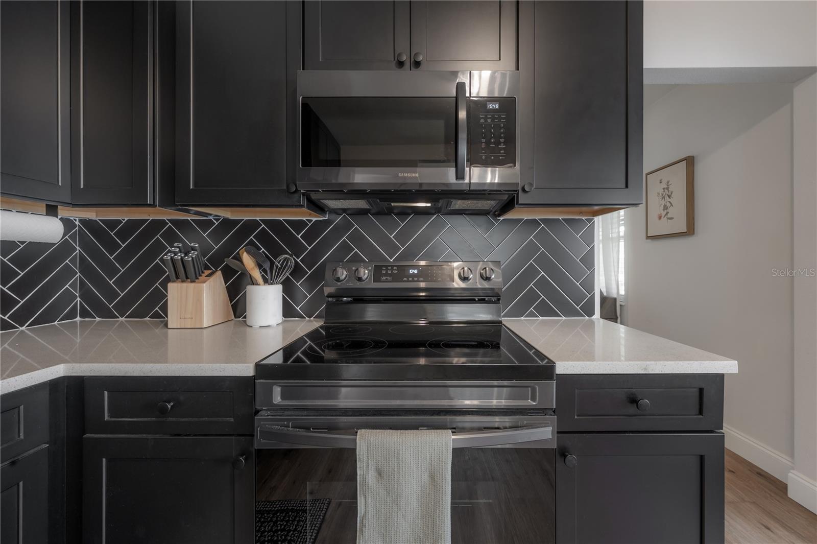 Image 15 of 42 For 2400 34th Avenue N