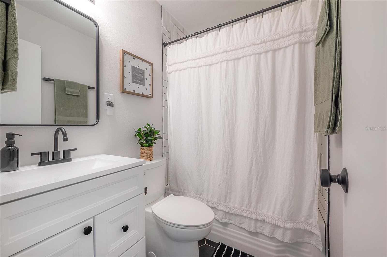 Image 20 of 42 For 2400 34th Avenue N