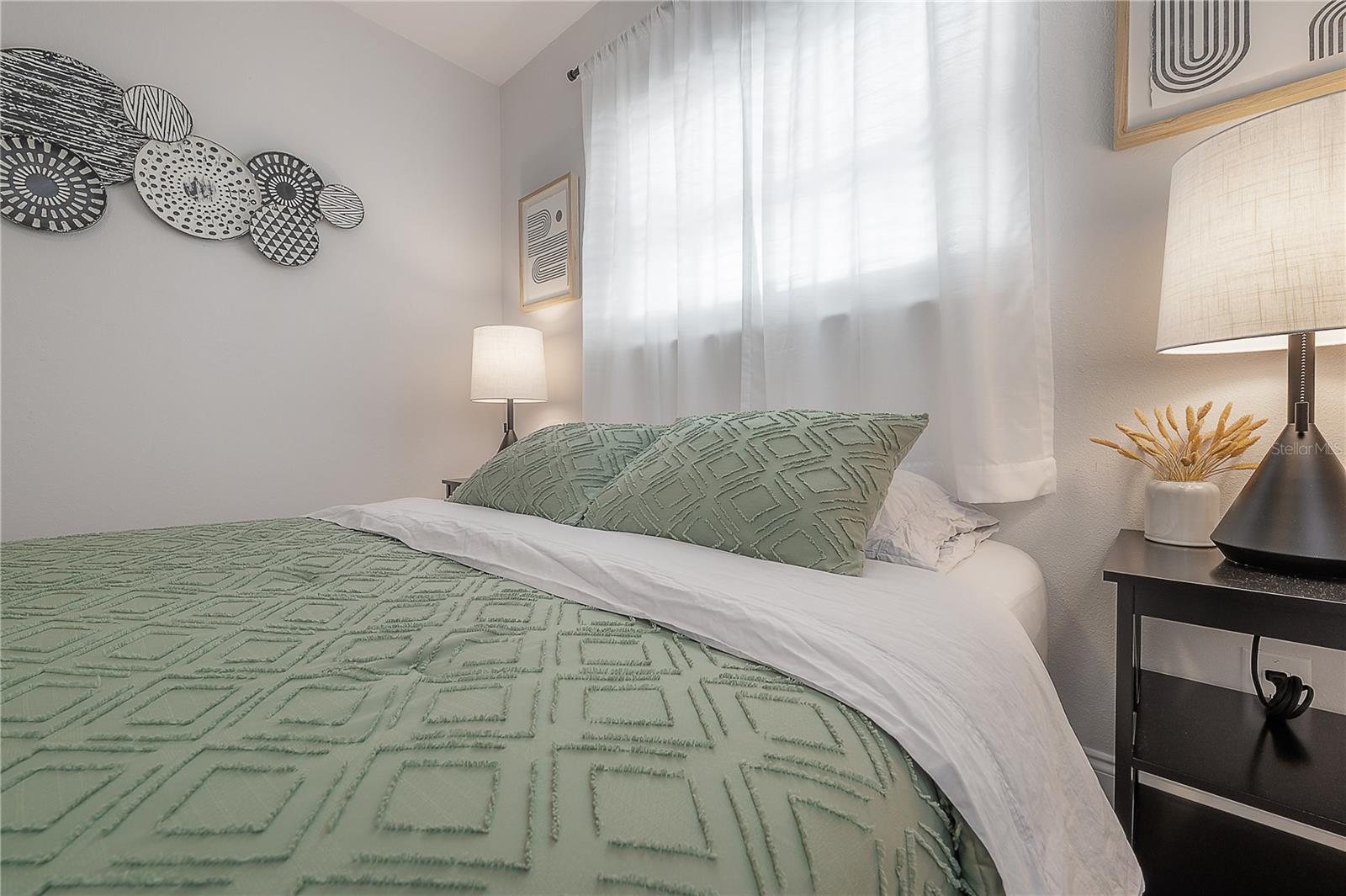 Image 26 of 42 For 2400 34th Avenue N