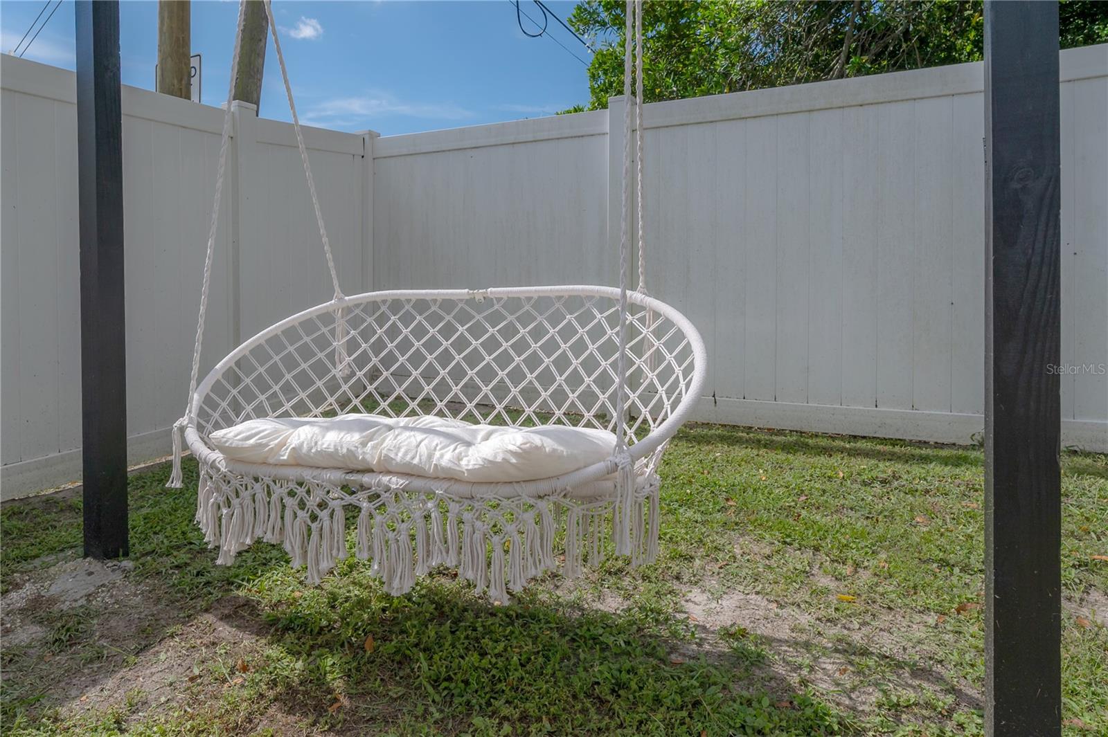 Image 37 of 42 For 2400 34th Avenue N