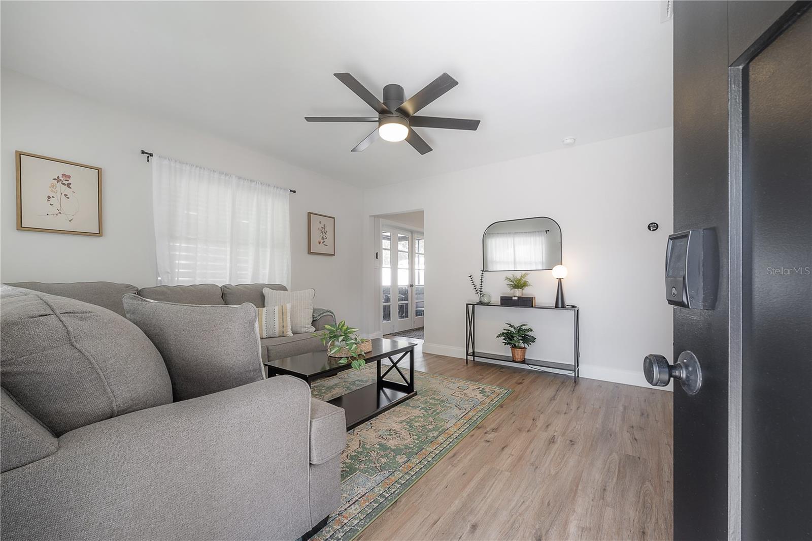 Image 8 of 42 For 2400 34th Avenue N