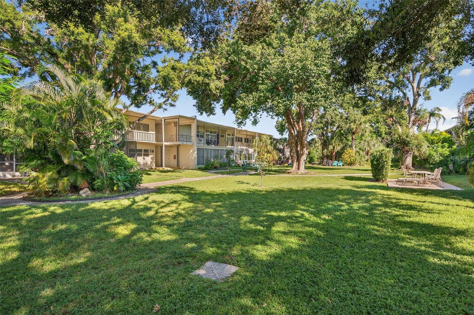 Details for 4001 58th Street N 14, KENNETH CITY, FL 33709