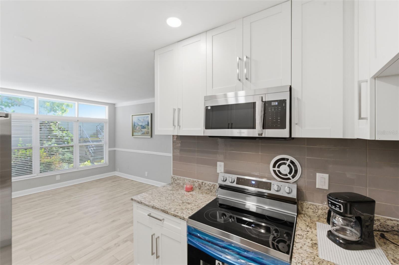 Listing photo id 1 for 4001 58th Street N 14