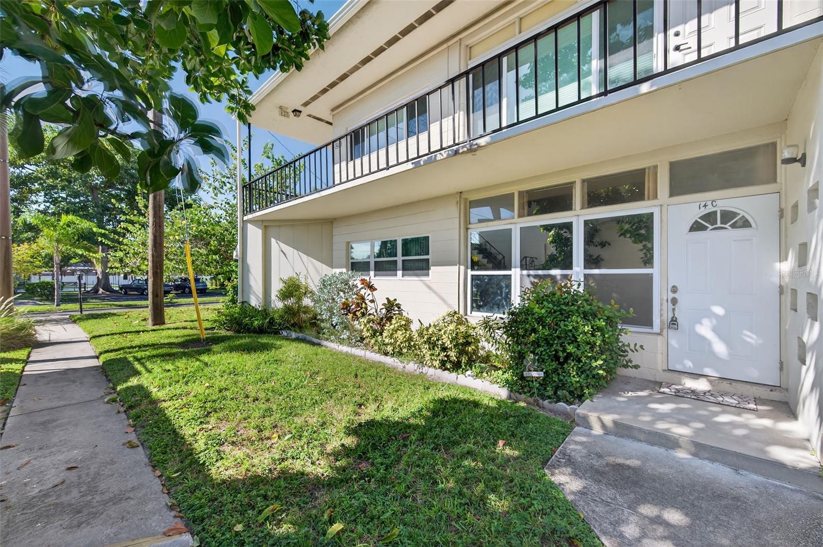 Listing photo id 2 for 4001 58th Street N 14