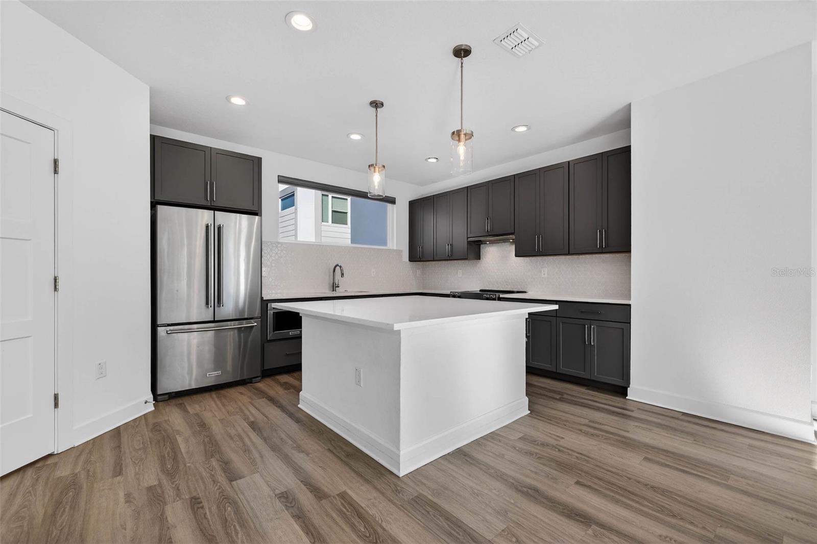 Image 10 of 35 For 104 26th Street N