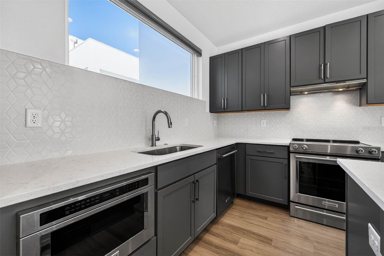 Image 13 of 35 For 104 26th Street N