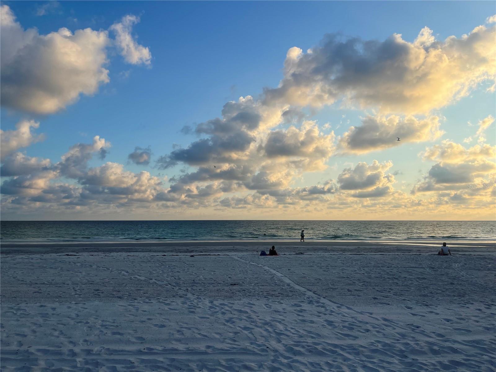 Image 15 of 15 For 1329 Royal Palm Drive S