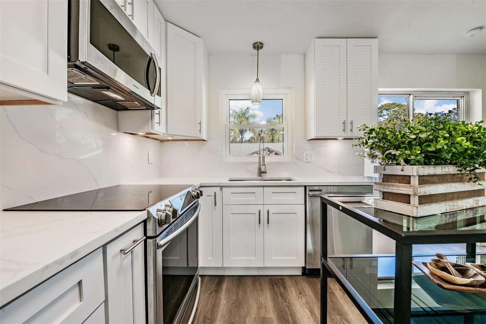 Image 10 of 43 For 66 Lake Shore Drive