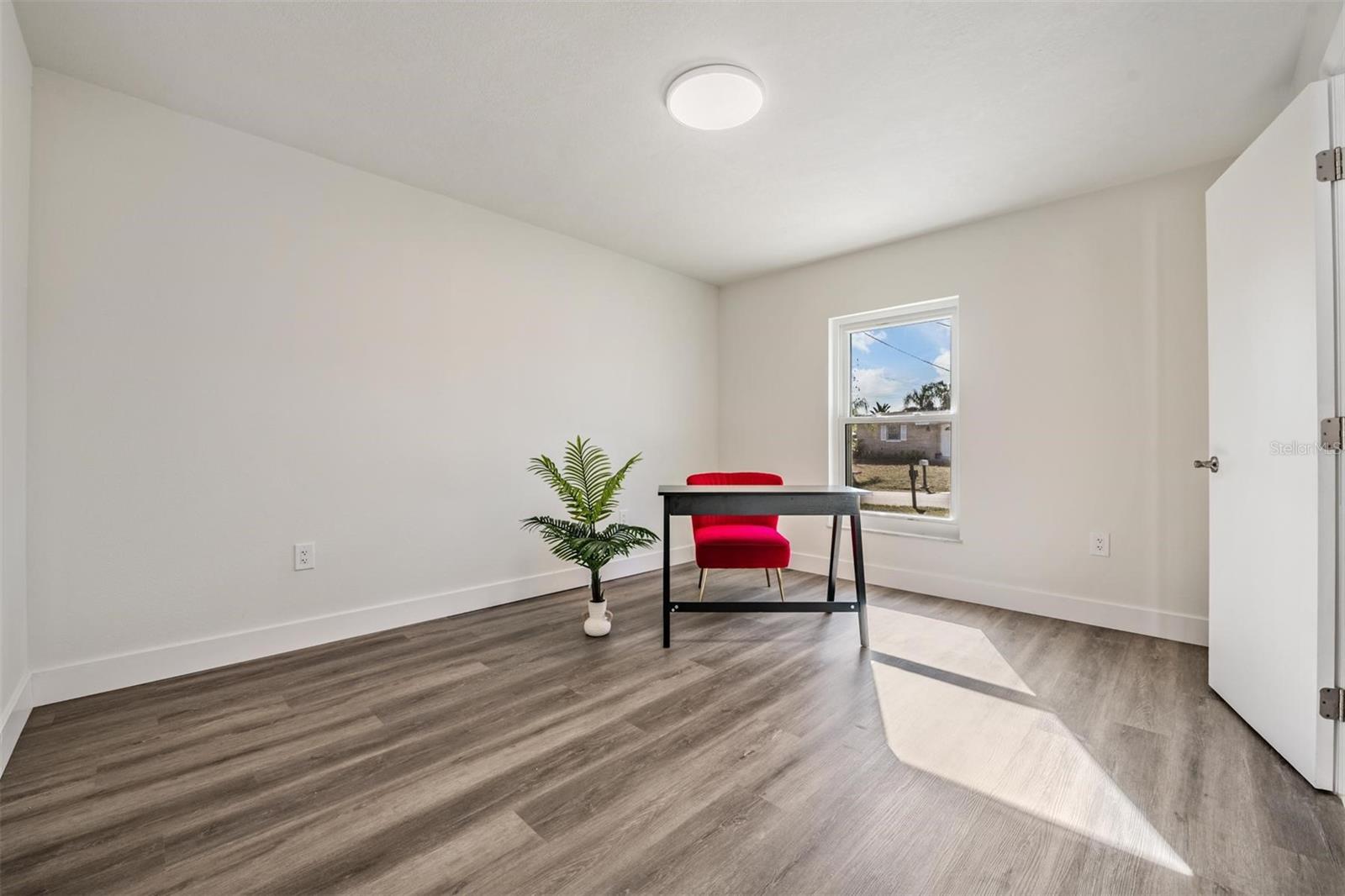 Image 19 of 43 For 66 Lake Shore Drive