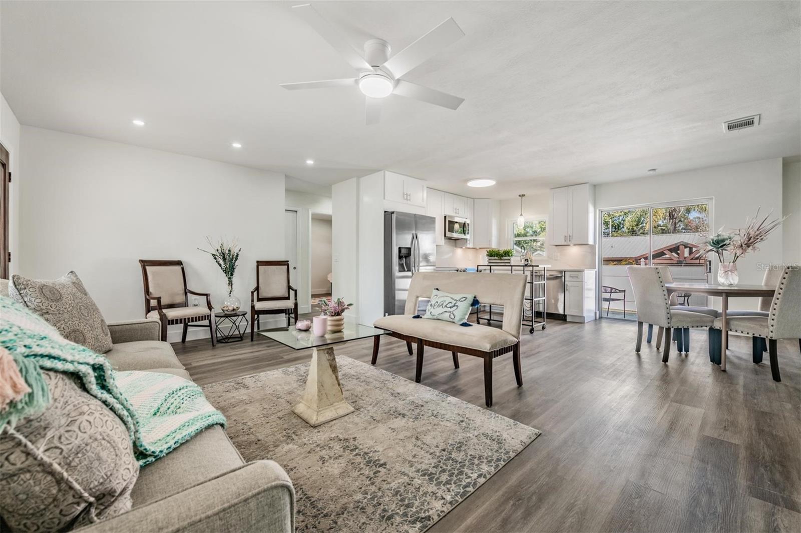 Image 2 of 43 For 66 Lake Shore Drive