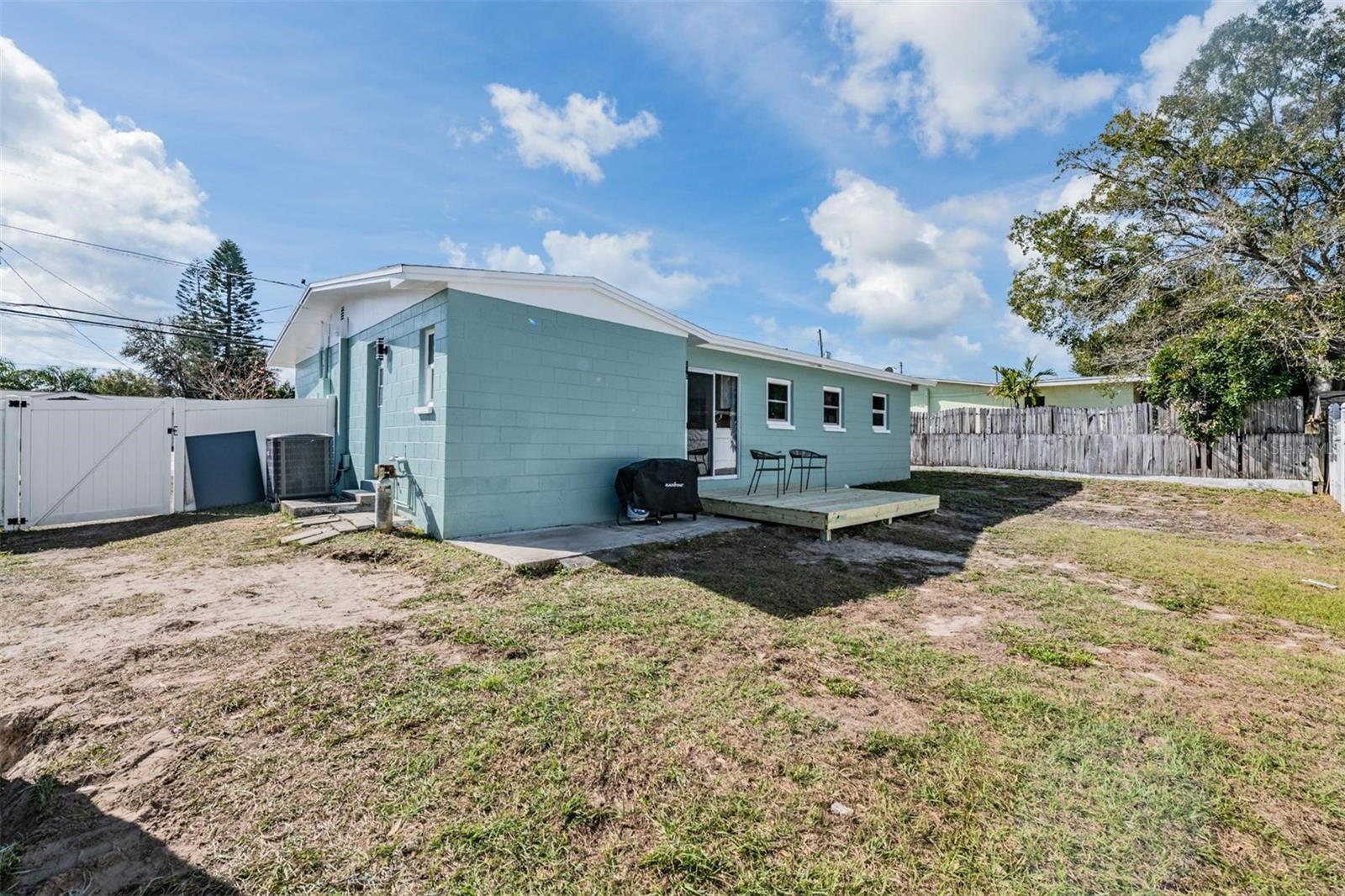 Image 26 of 43 For 66 Lake Shore Drive