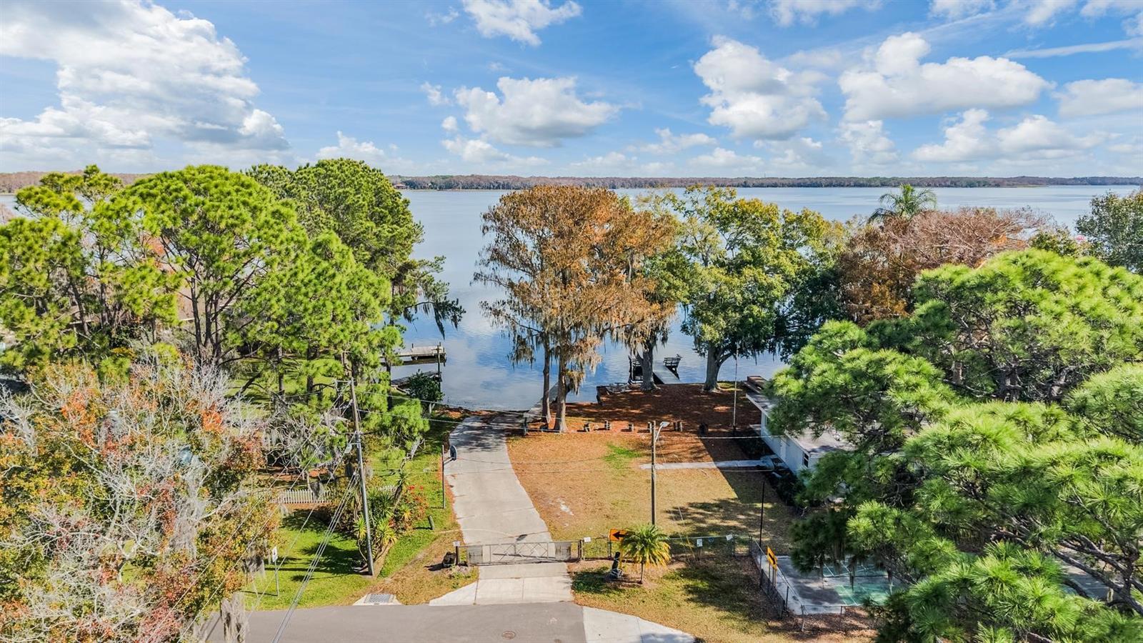 Image 32 of 43 For 66 Lake Shore Drive