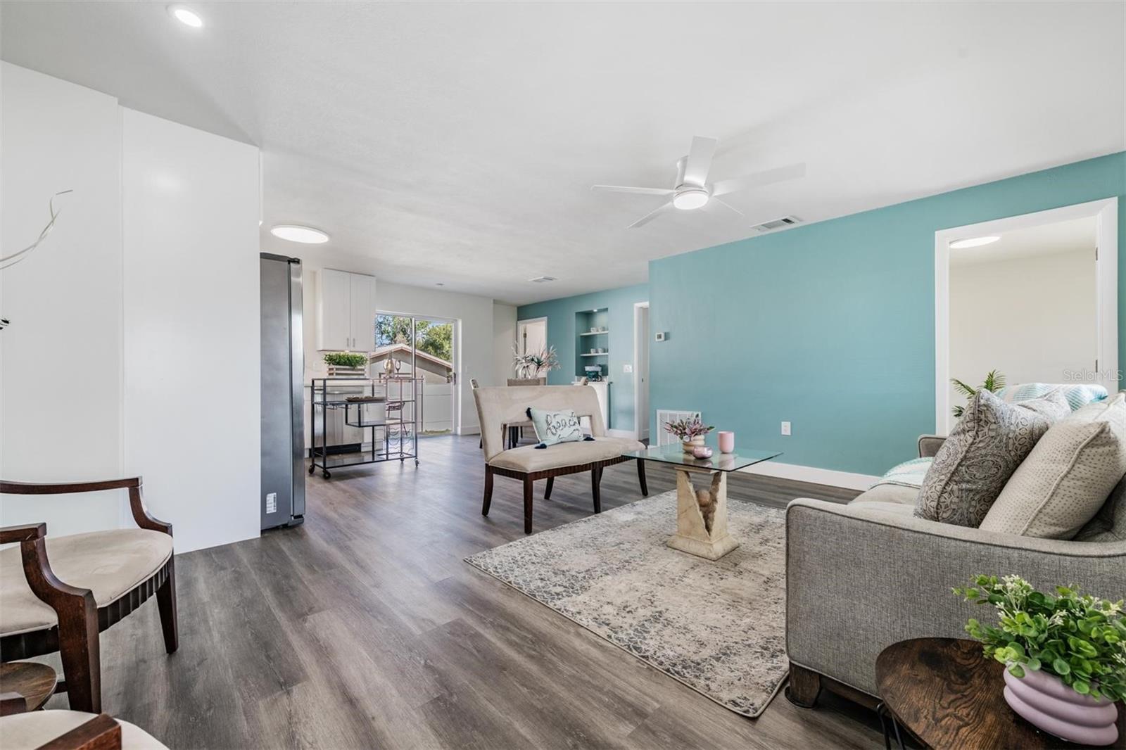 Image 4 of 43 For 66 Lake Shore Drive