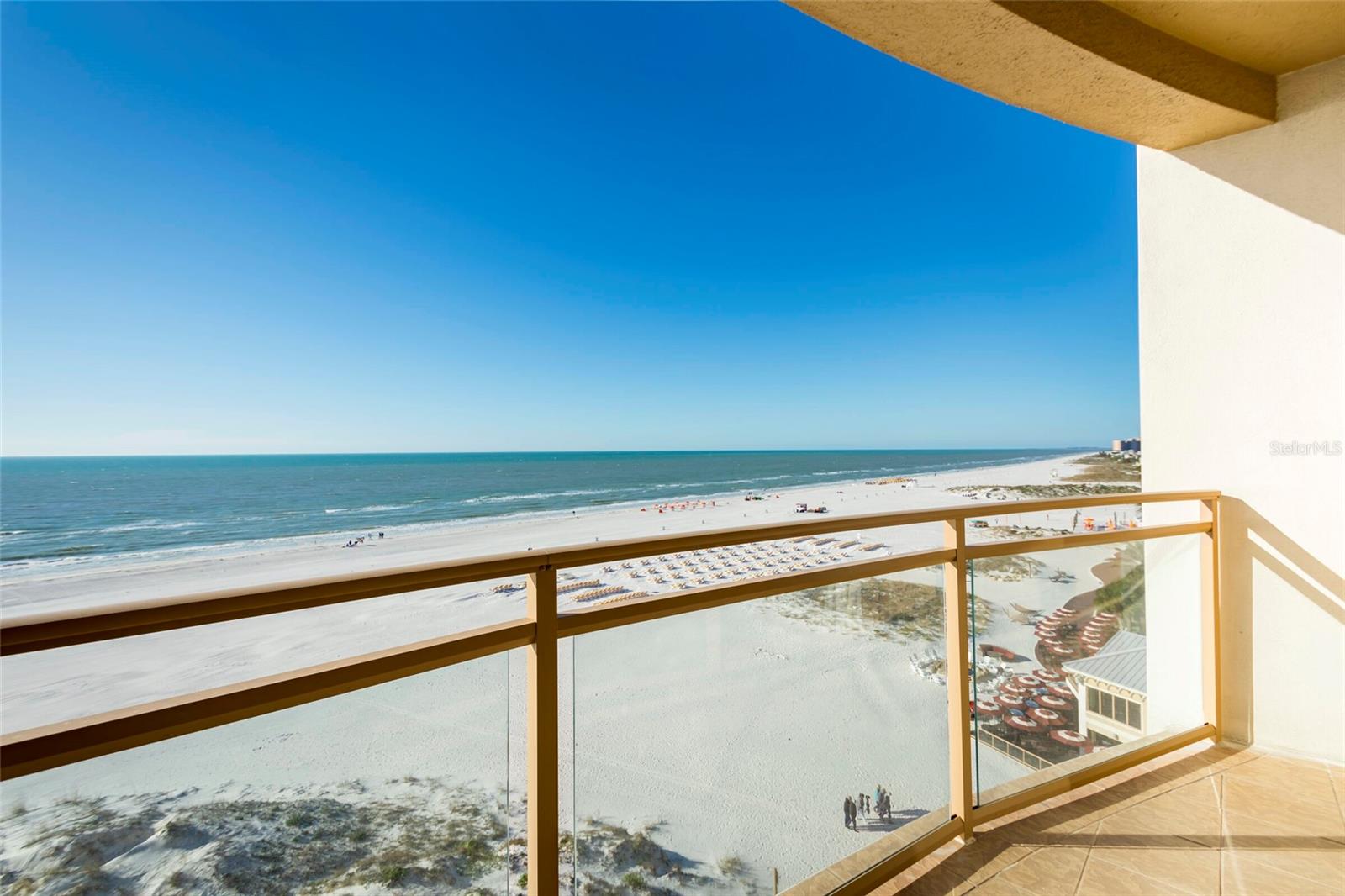 Listing photo id 39 for 11 Baymont Street 702