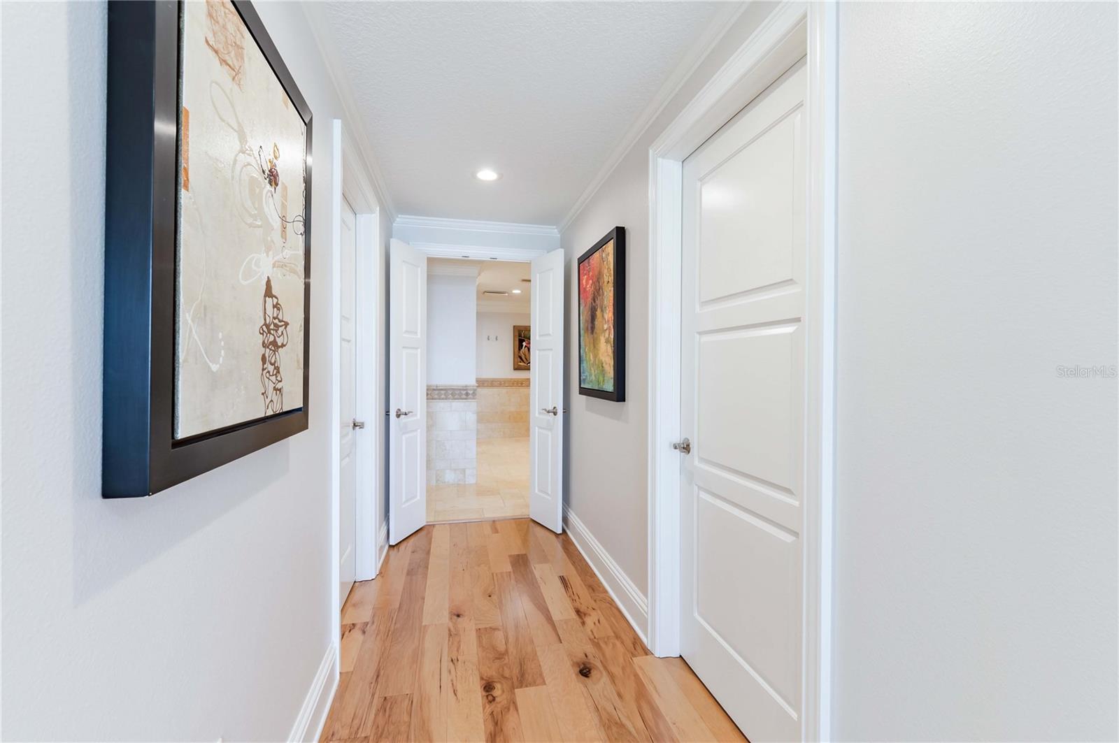 Listing photo id 42 for 11 Baymont Street 702