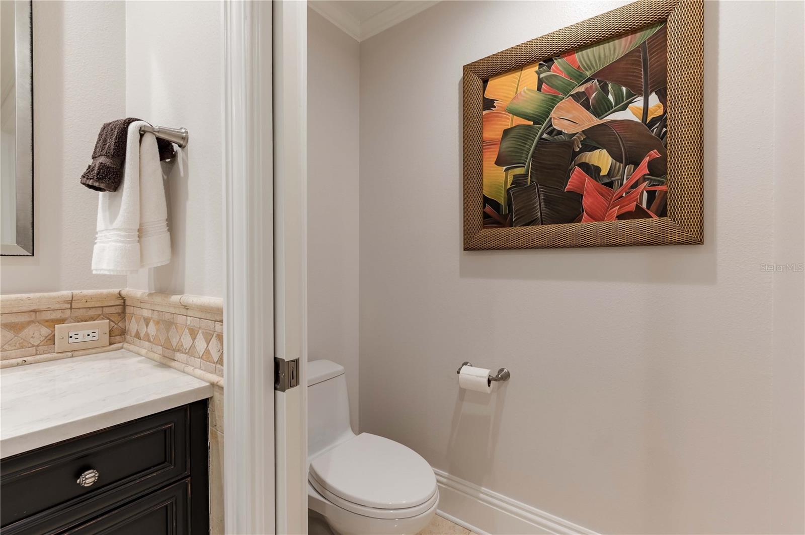 Listing photo id 49 for 11 Baymont Street 702