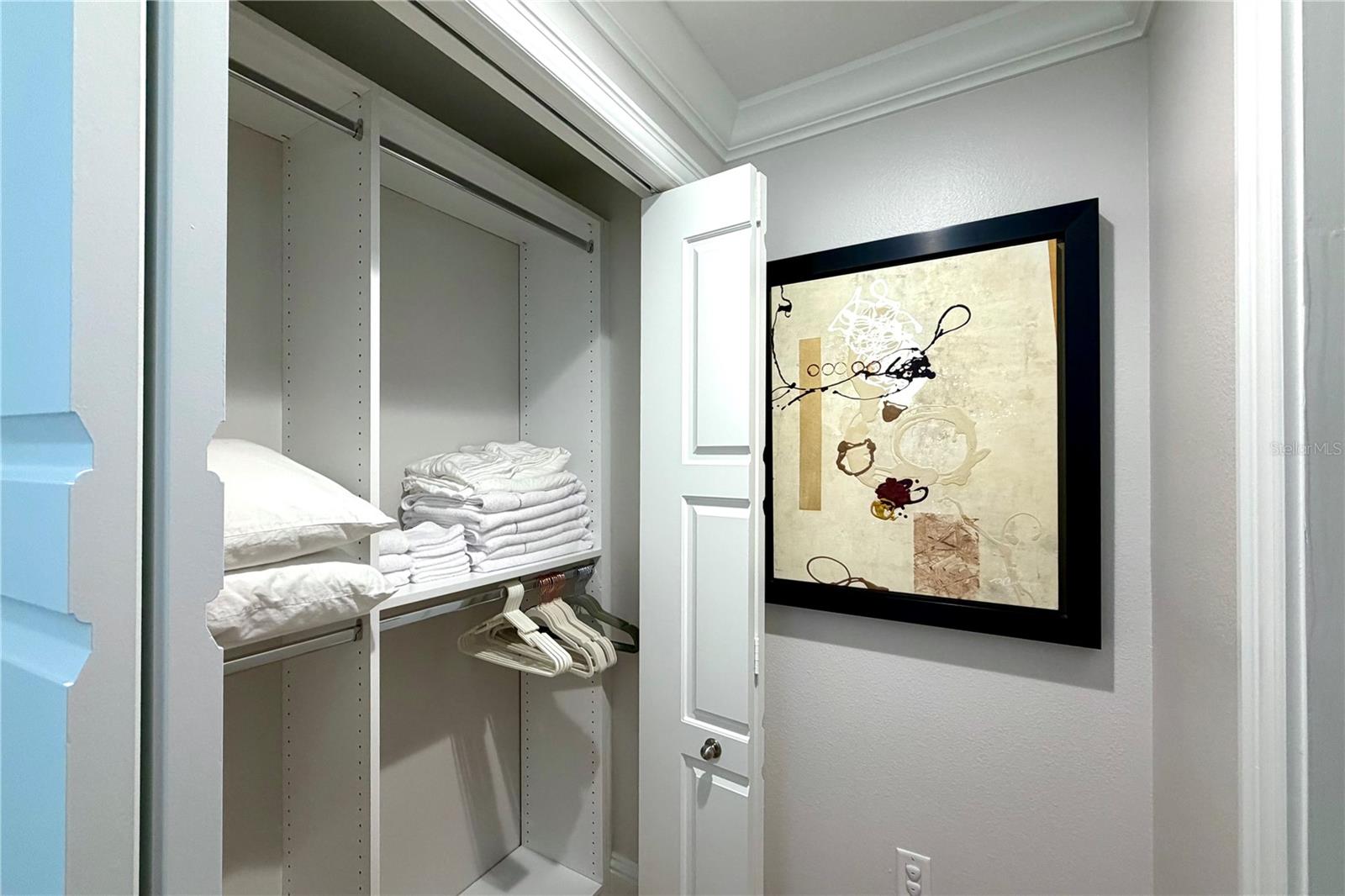 Listing photo id 58 for 11 Baymont Street 702