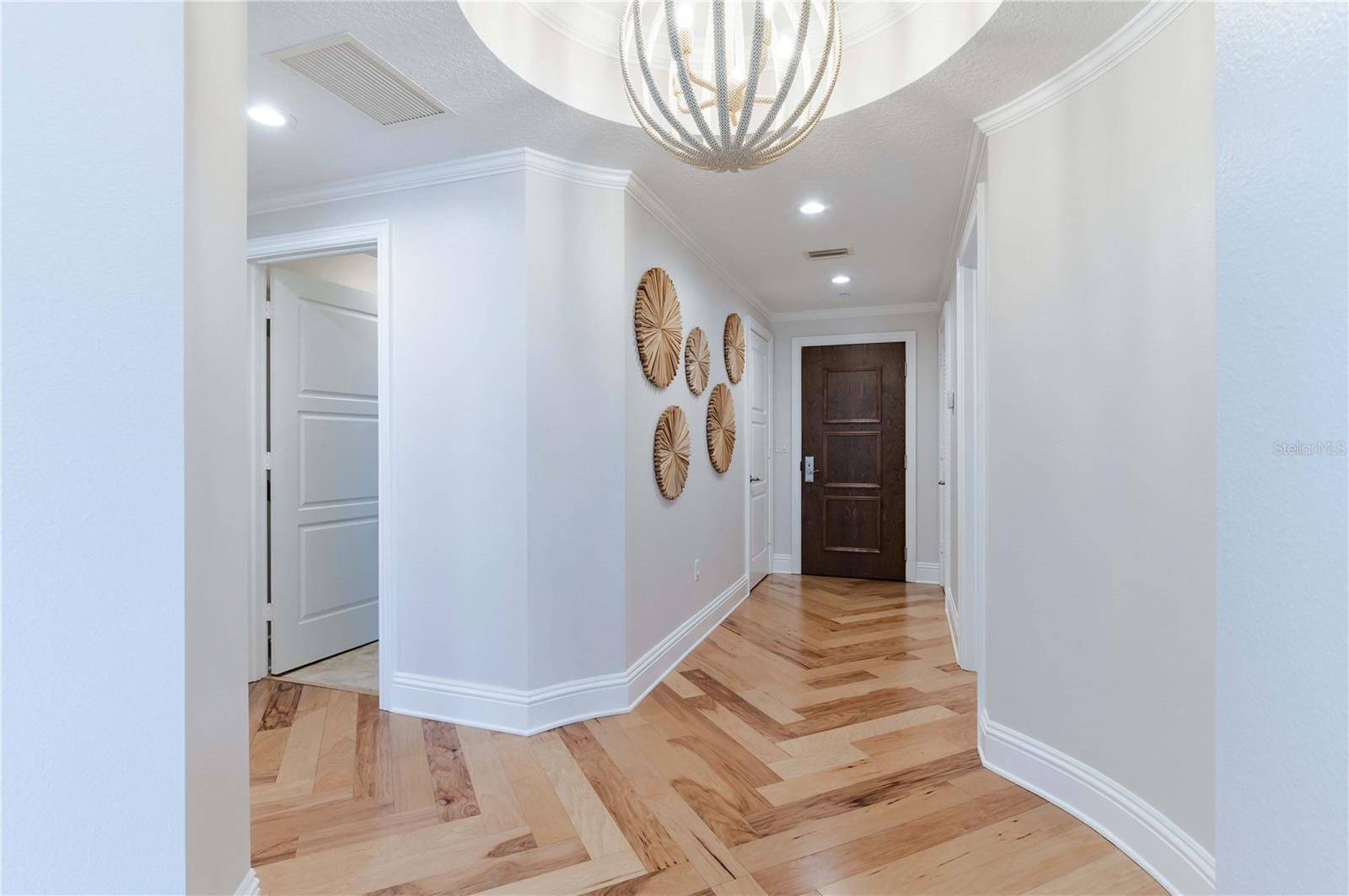 Listing photo id 63 for 11 Baymont Street 702