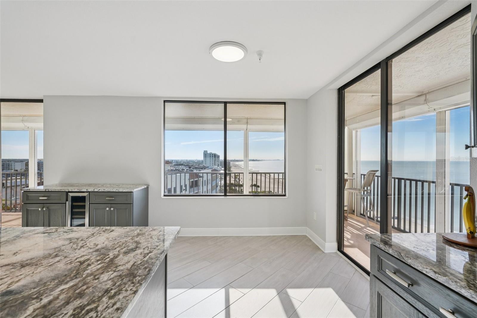 Image 19 of 41 For 15316 Gulf Boulevard 801