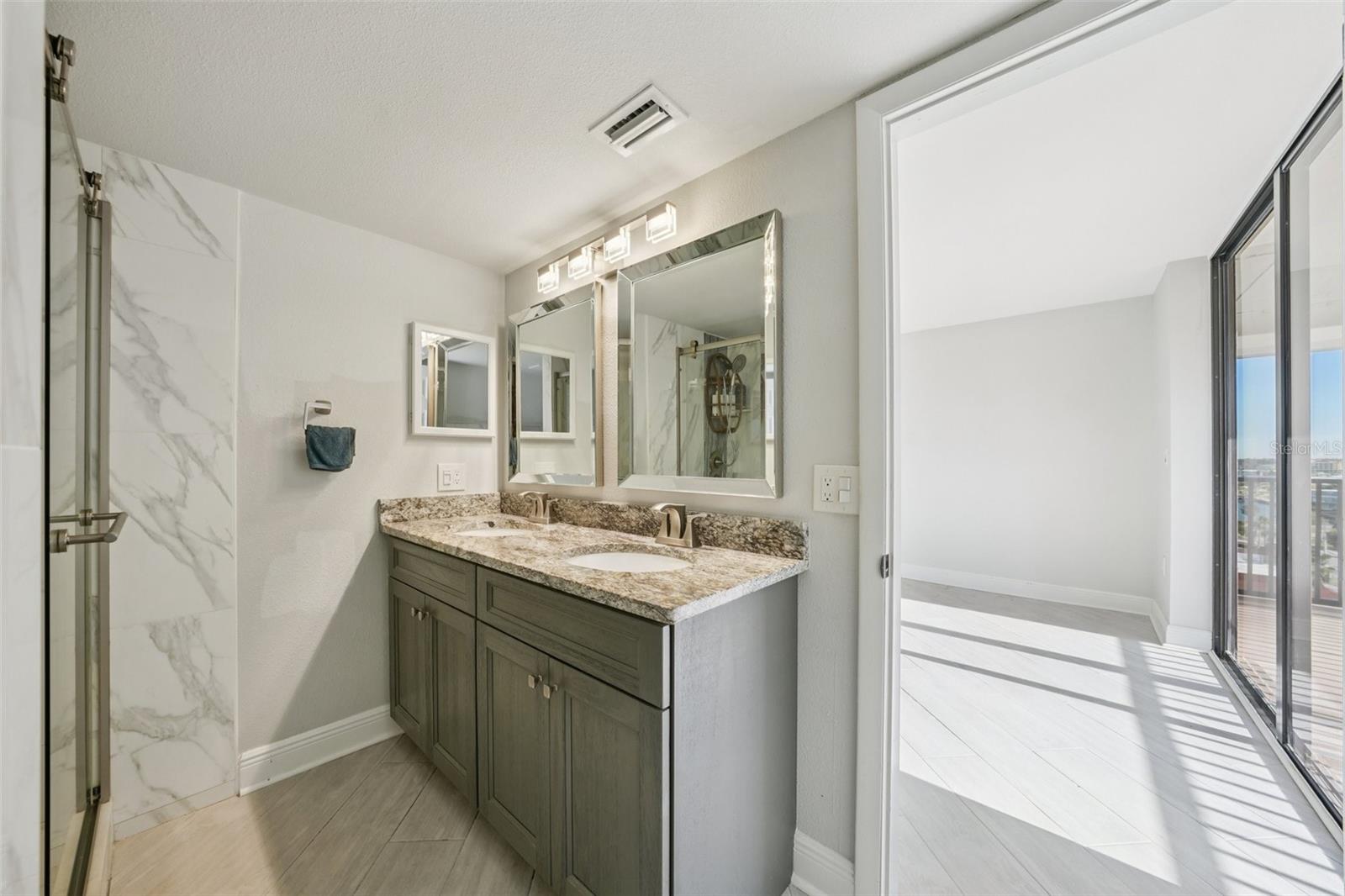 Image 28 of 41 For 15316 Gulf Boulevard 801