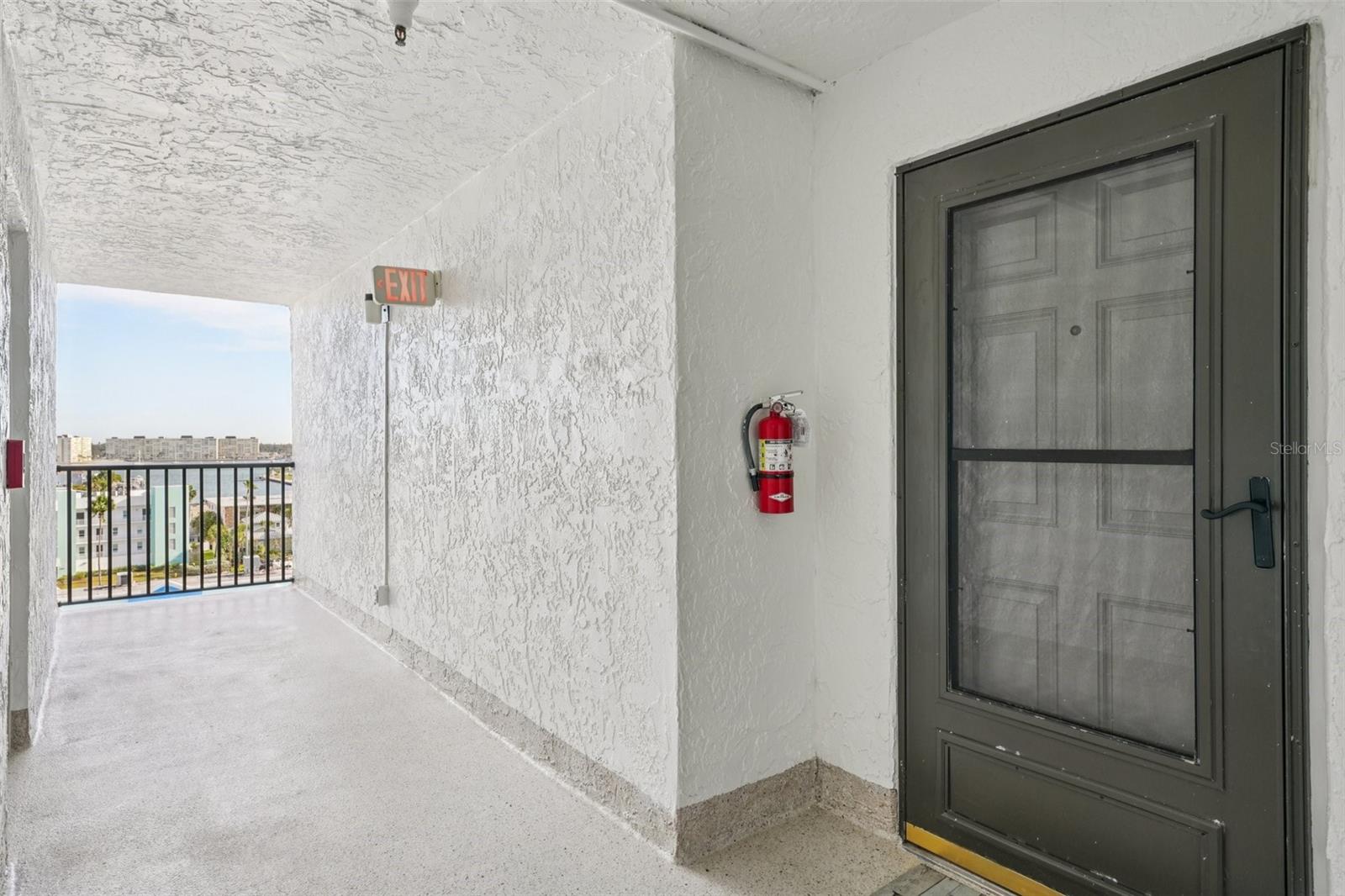 Image 6 of 41 For 15316 Gulf Boulevard 801