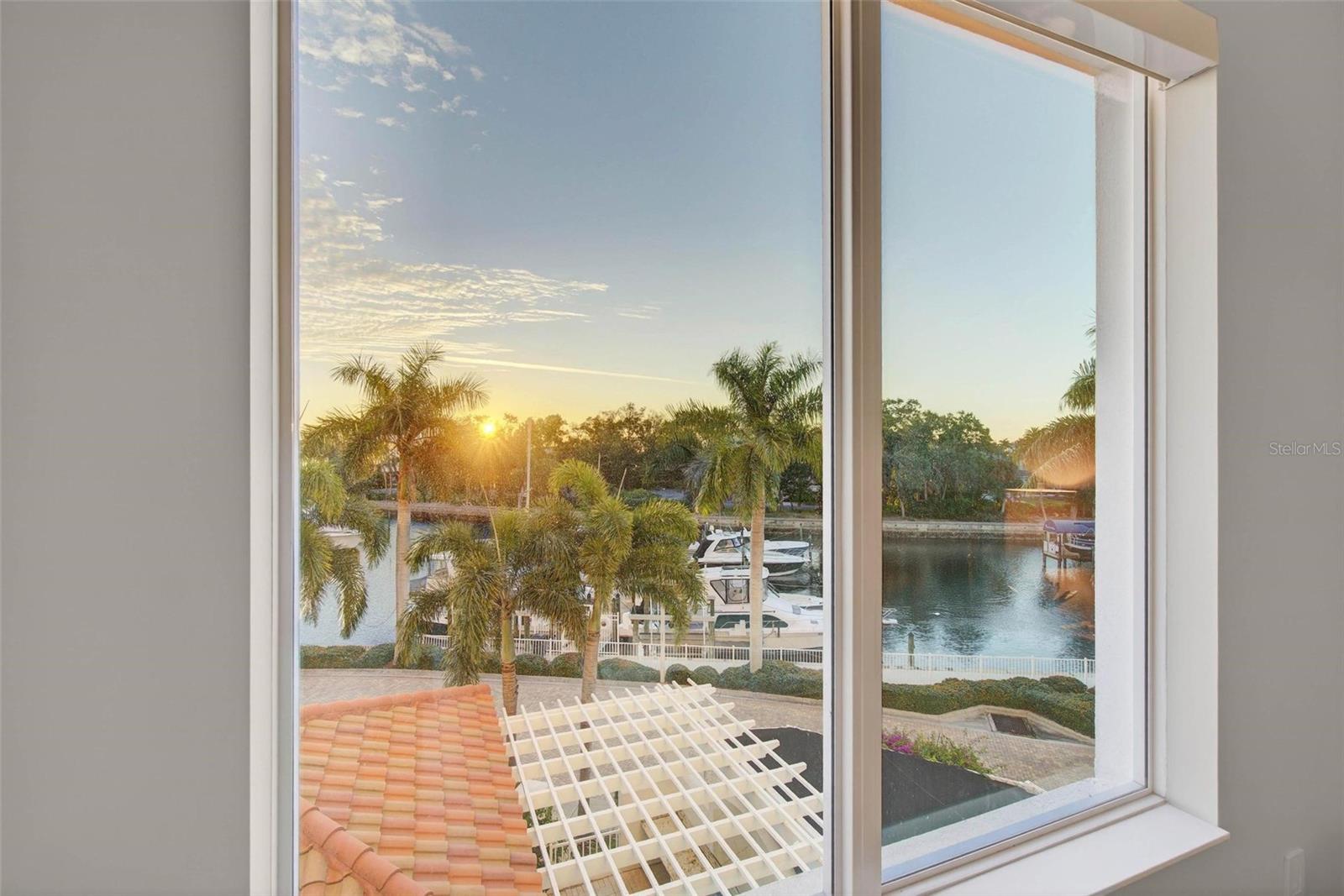 Image 20 of 60 For 1325 Snell Isle Boulevard Ne 302