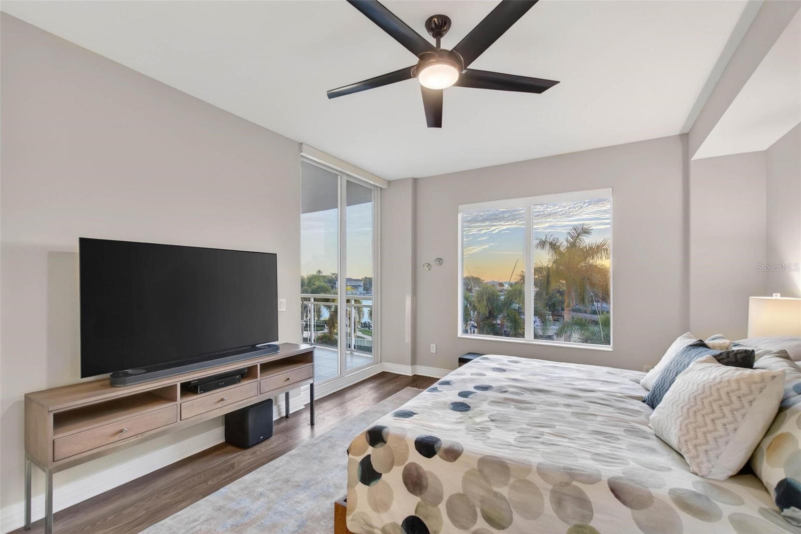 Image 23 of 60 For 1325 Snell Isle Boulevard Ne 302