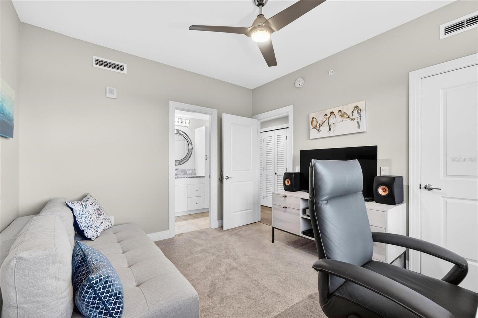 Image 30 of 60 For 1325 Snell Isle Boulevard Ne 302