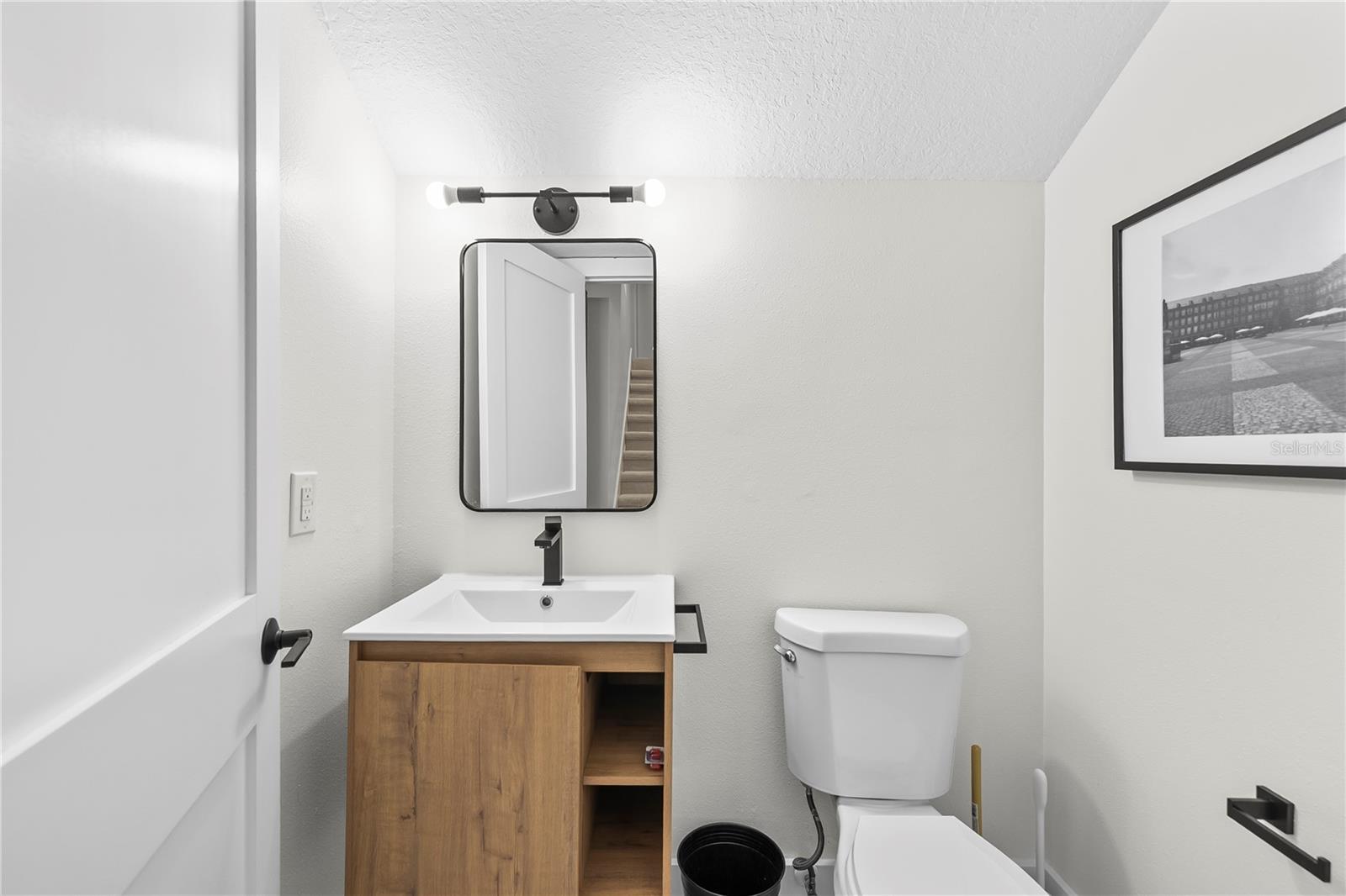 Image 16 of 36 For 1303 Carissa Court