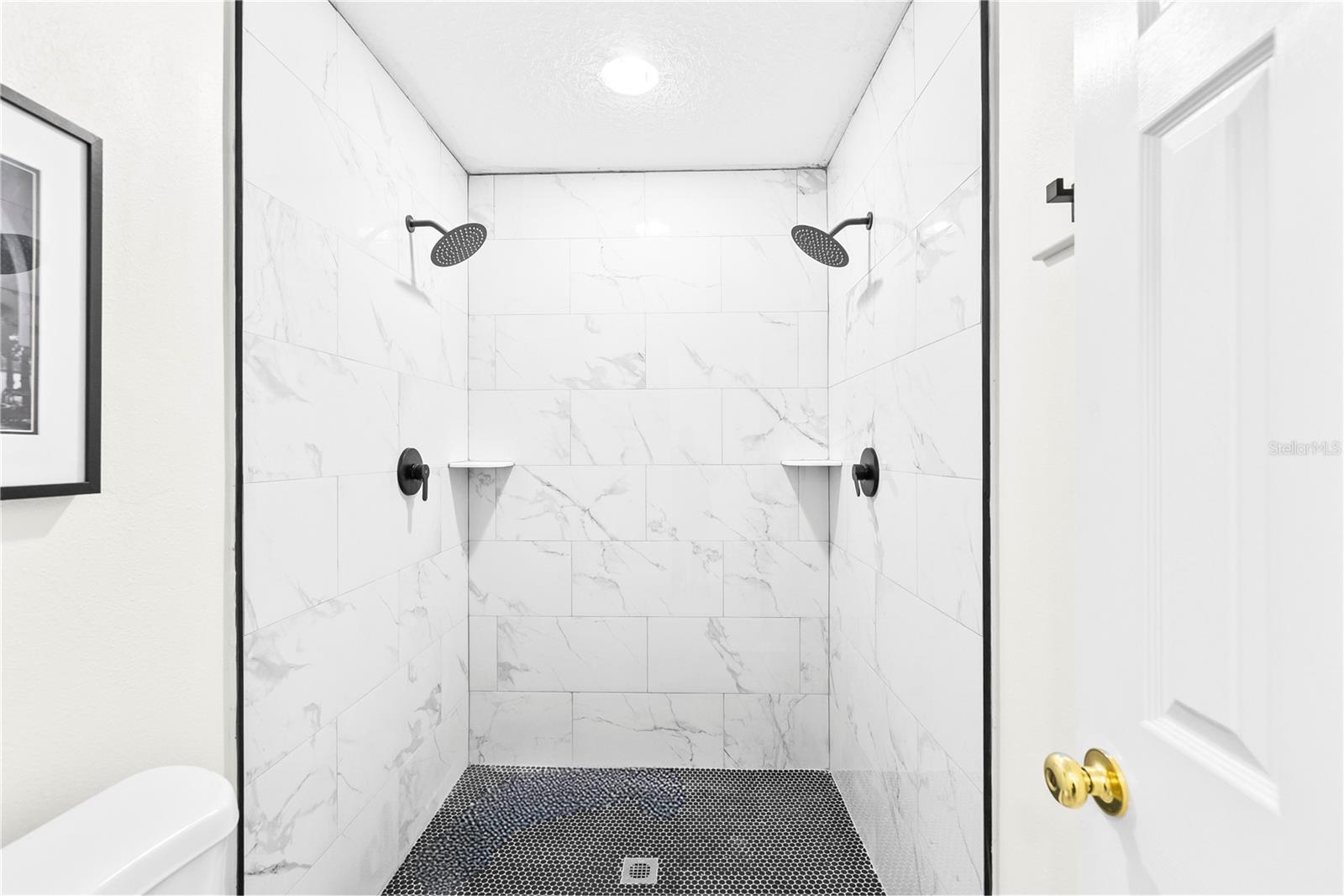 Image 20 of 36 For 1303 Carissa Court