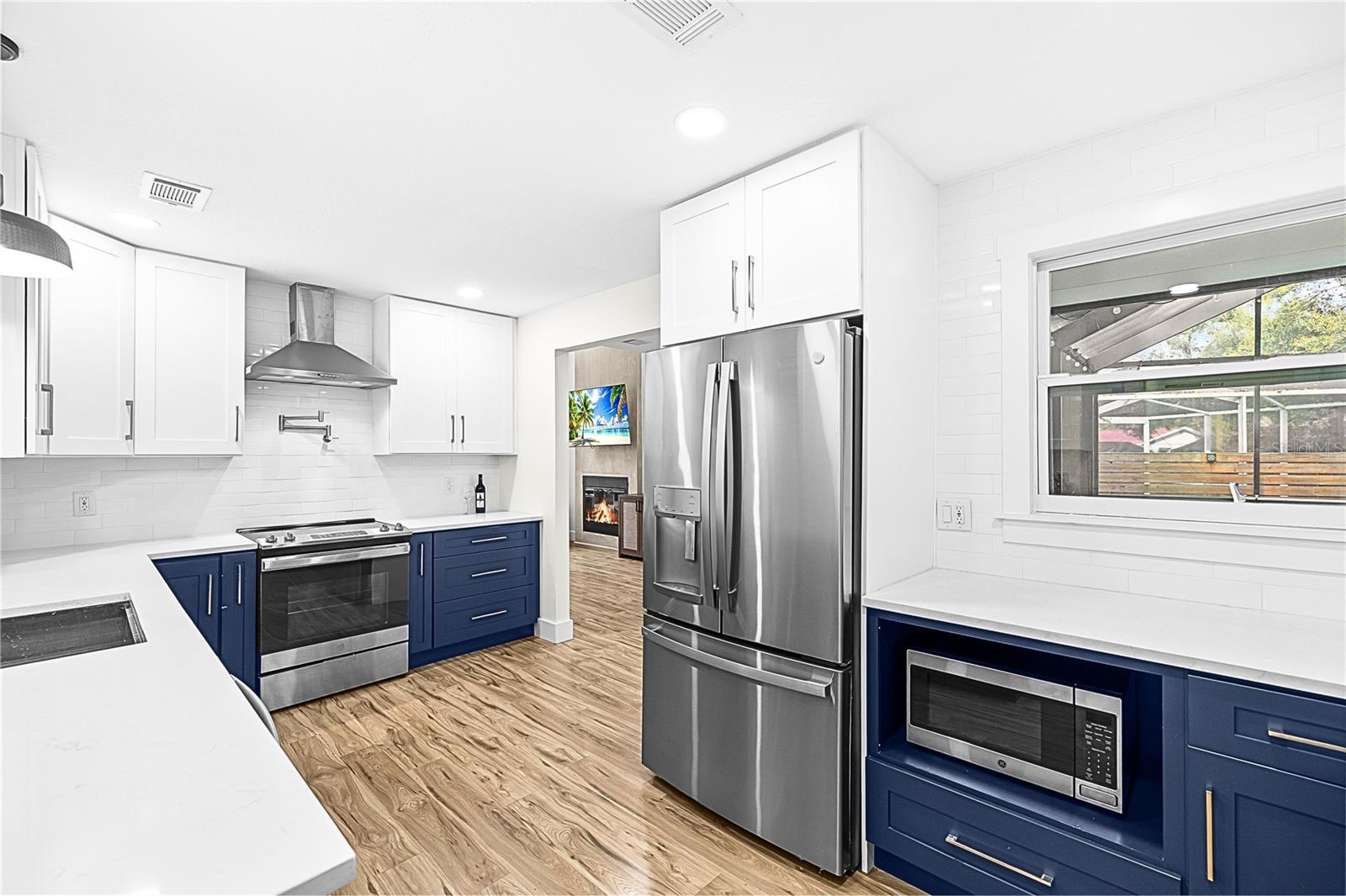 Image 8 of 36 For 1303 Carissa Court