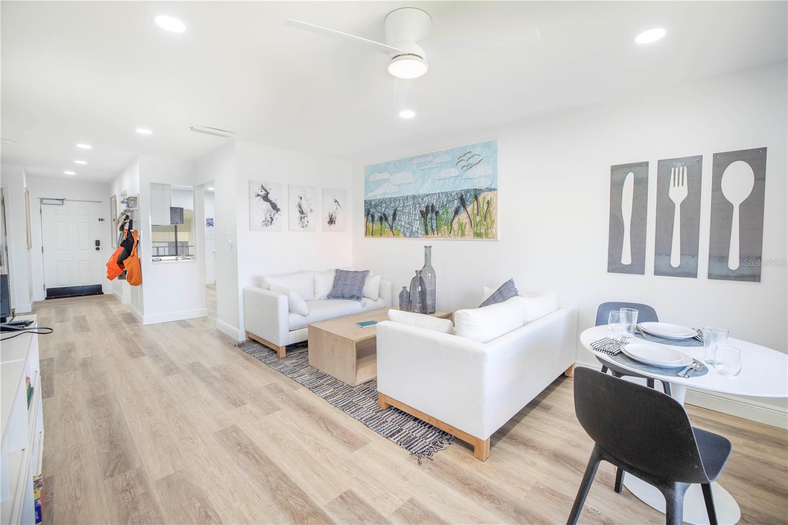 Image 19 of 37 For 1515 Pinellas Bayway S  B28