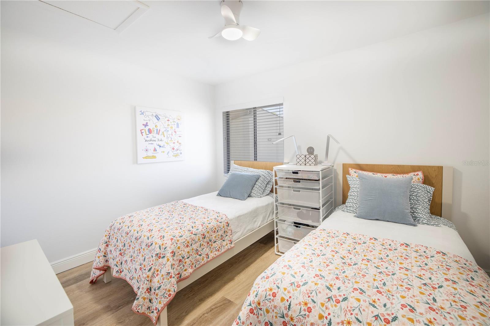 Image 25 of 37 For 1515 Pinellas Bayway S  B28