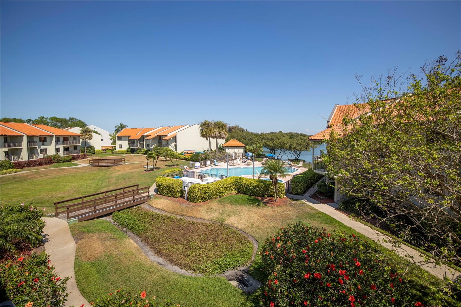 Image 32 of 37 For 1515 Pinellas Bayway S  B28